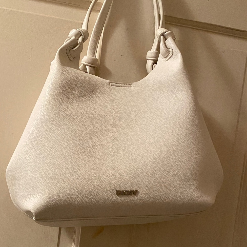 DKNY Elegant White Shoulder Bag
Mother’s Day Gift idea!